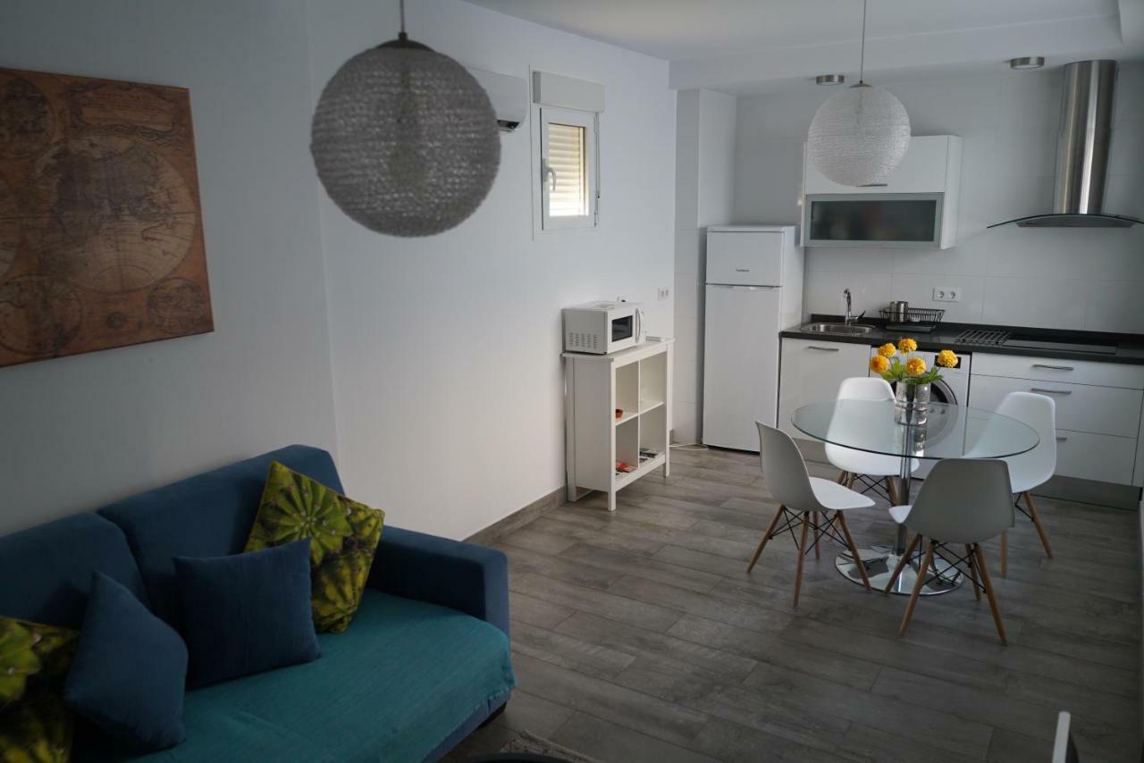 Atico Con Terraza En Alameda De Hercules Sevilla Eksteriør billede